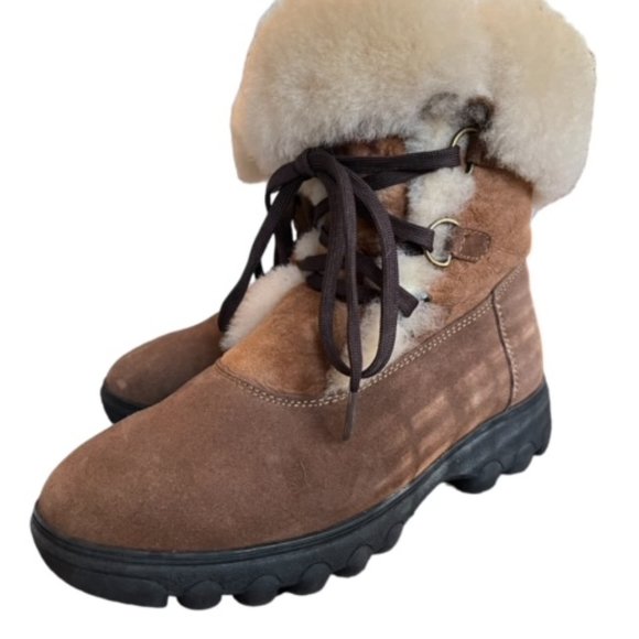 Cloud Nine Sheep Skin boots - Picture 2 of 2